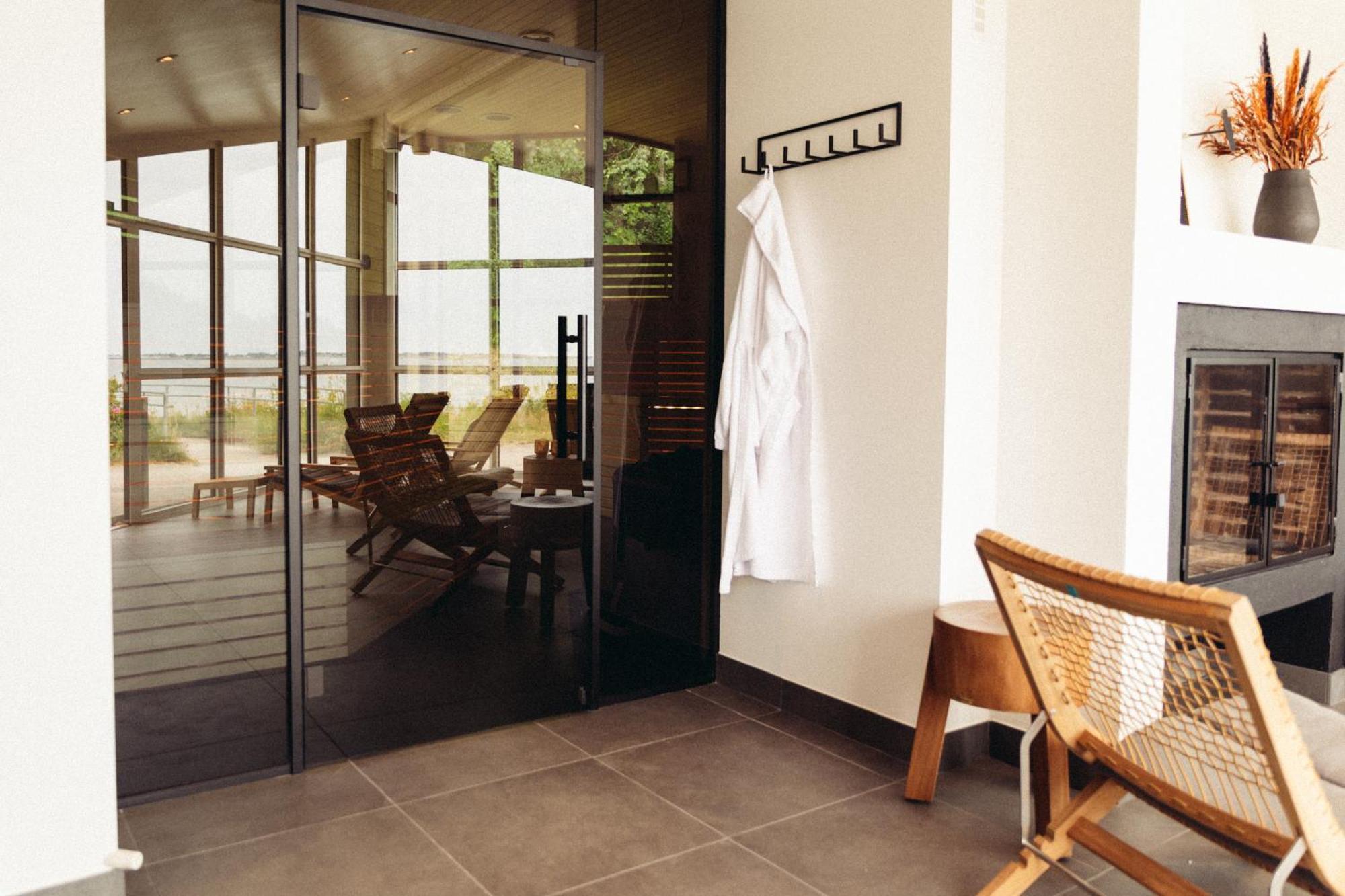 วาร์เบิร์ก คุสโทเทล Hotel วาร์แบร์ก ภายนอก รูปภาพ