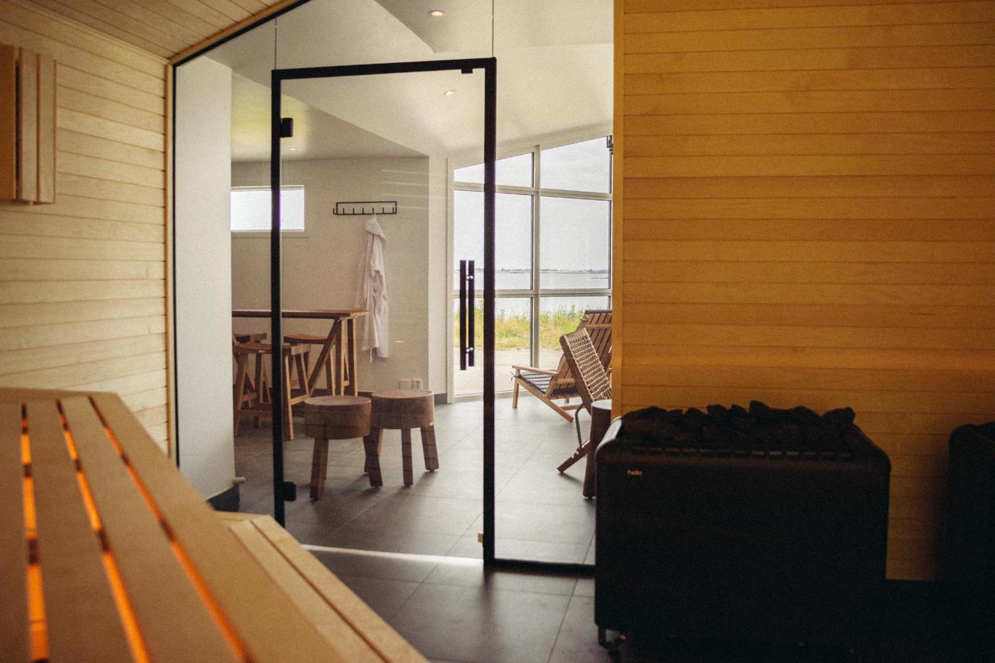 วาร์เบิร์ก คุสโทเทล Hotel วาร์แบร์ก ภายนอก รูปภาพ